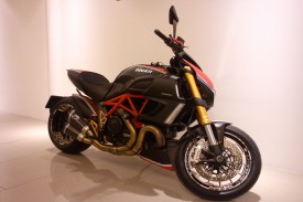 Motocykel Ducati Diavel
