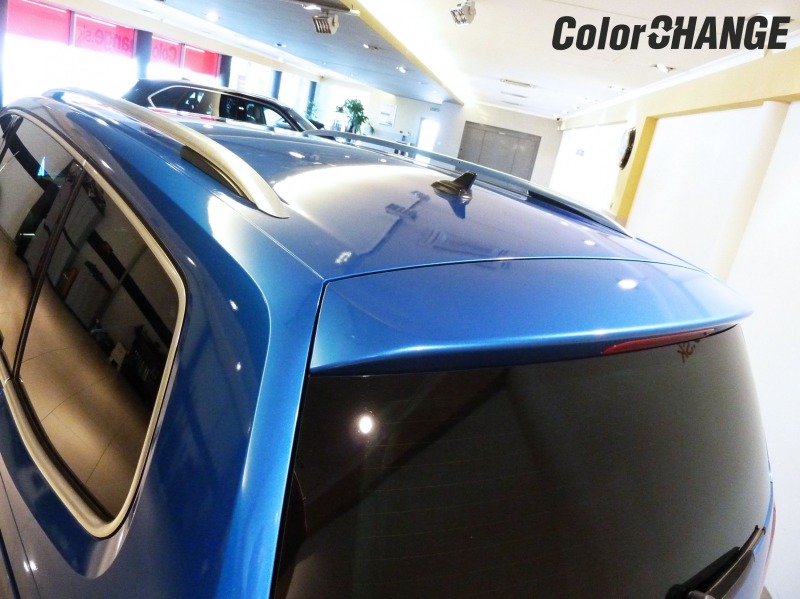VW Sharan - kompletný polep auta fóliou Bright blue metallic - strecha